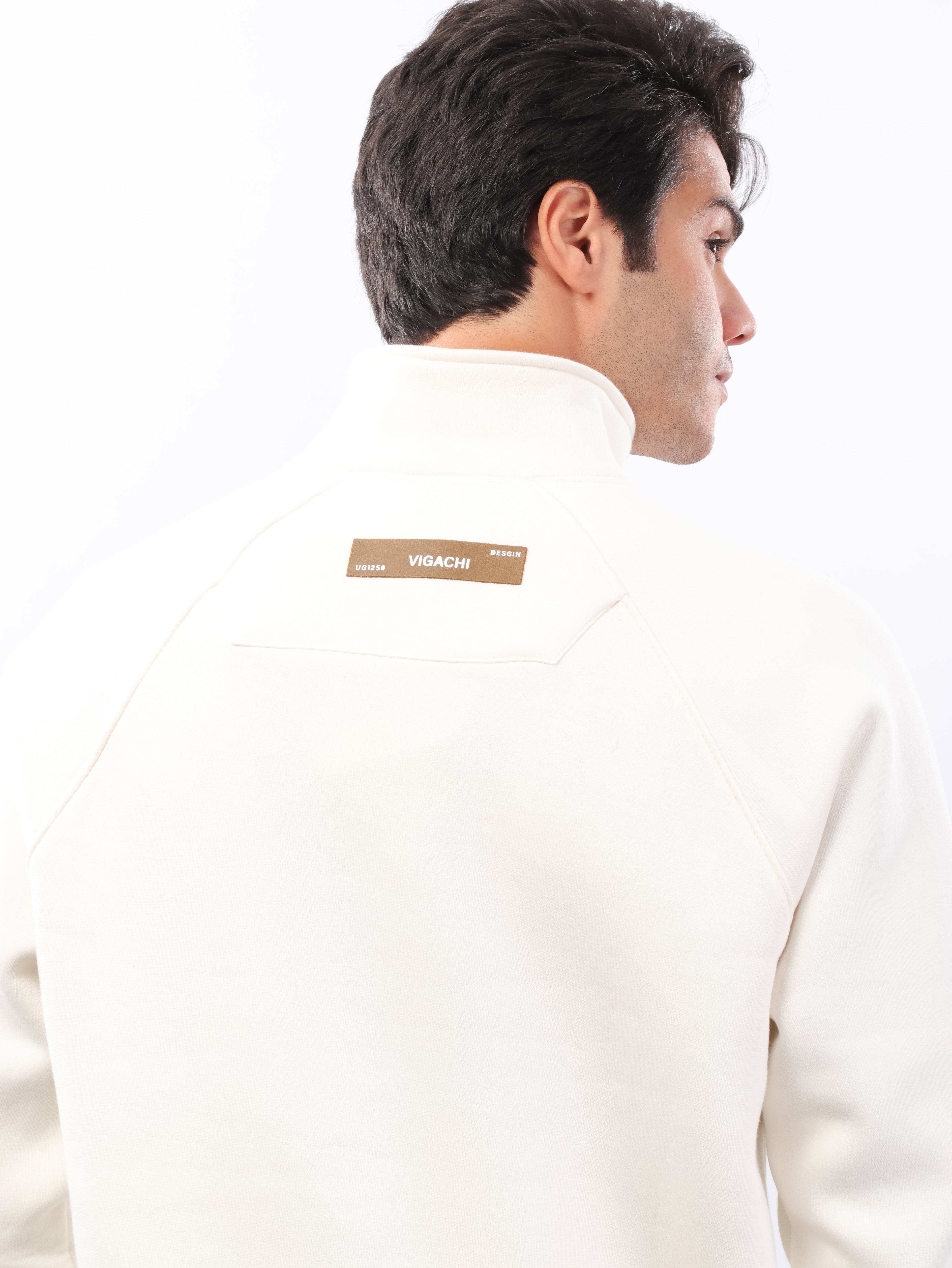 سويت شيرت ياقة سادة