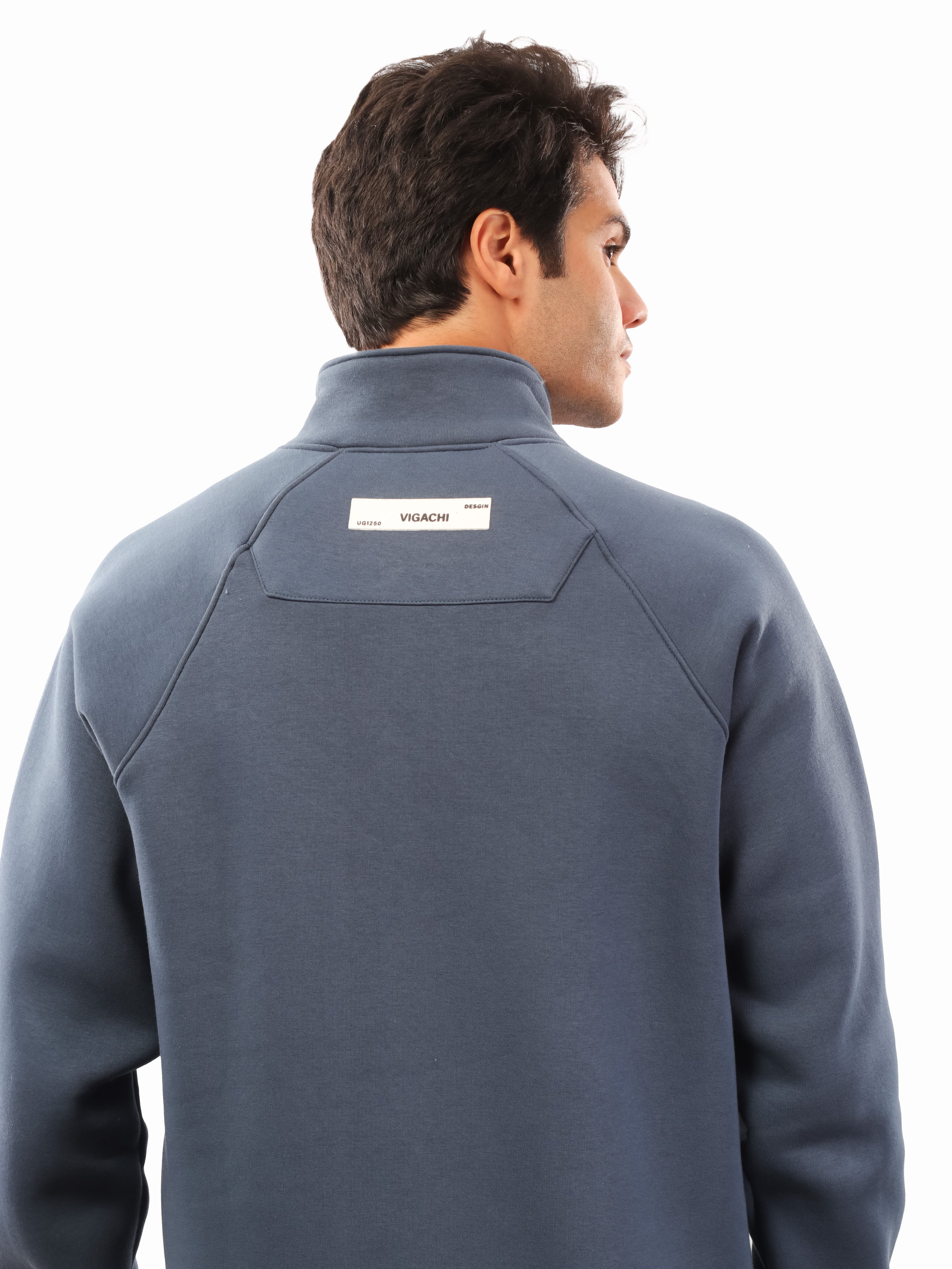 سويت شيرت ياقة سادة