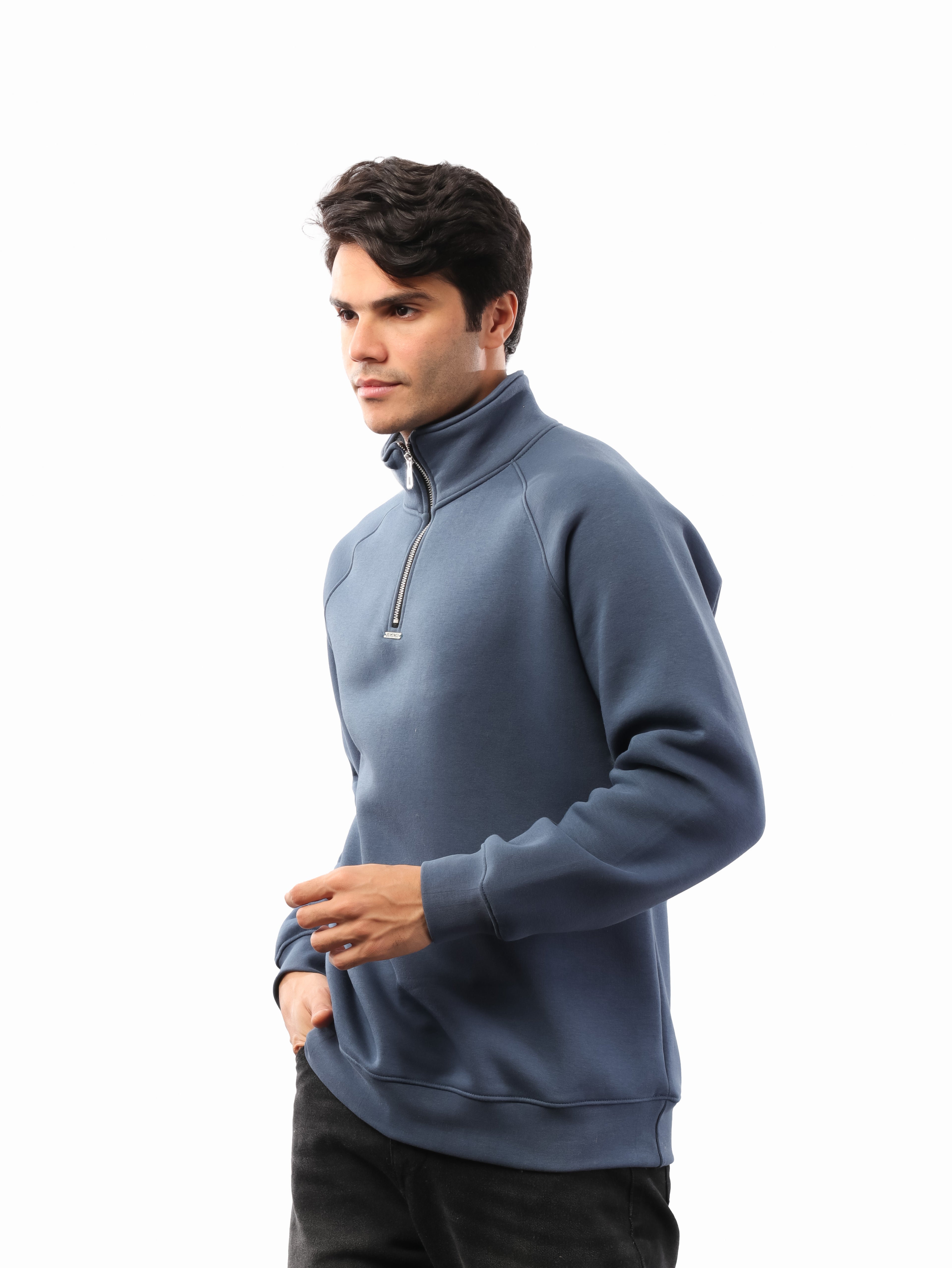 سويت شيرت ياقة سادة