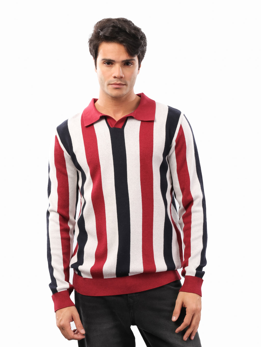 تريكو مخطط بياقة