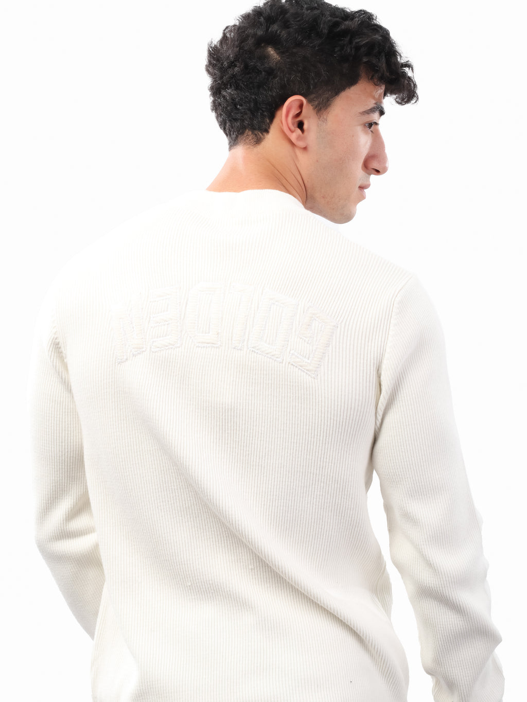 تريكو راوند - تطريز