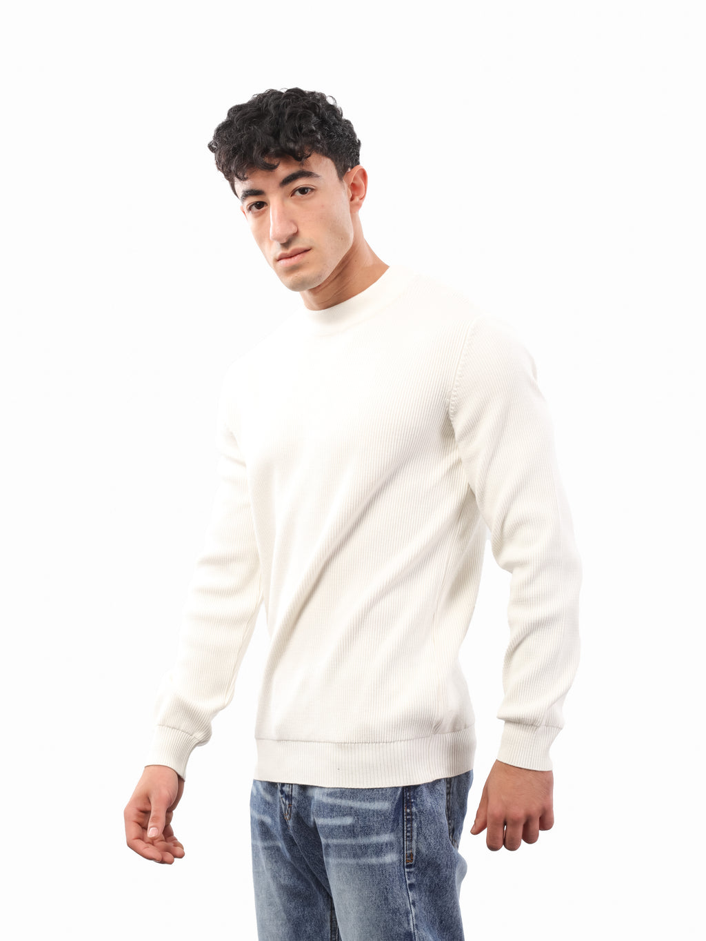 تريكو راوند - تطريز