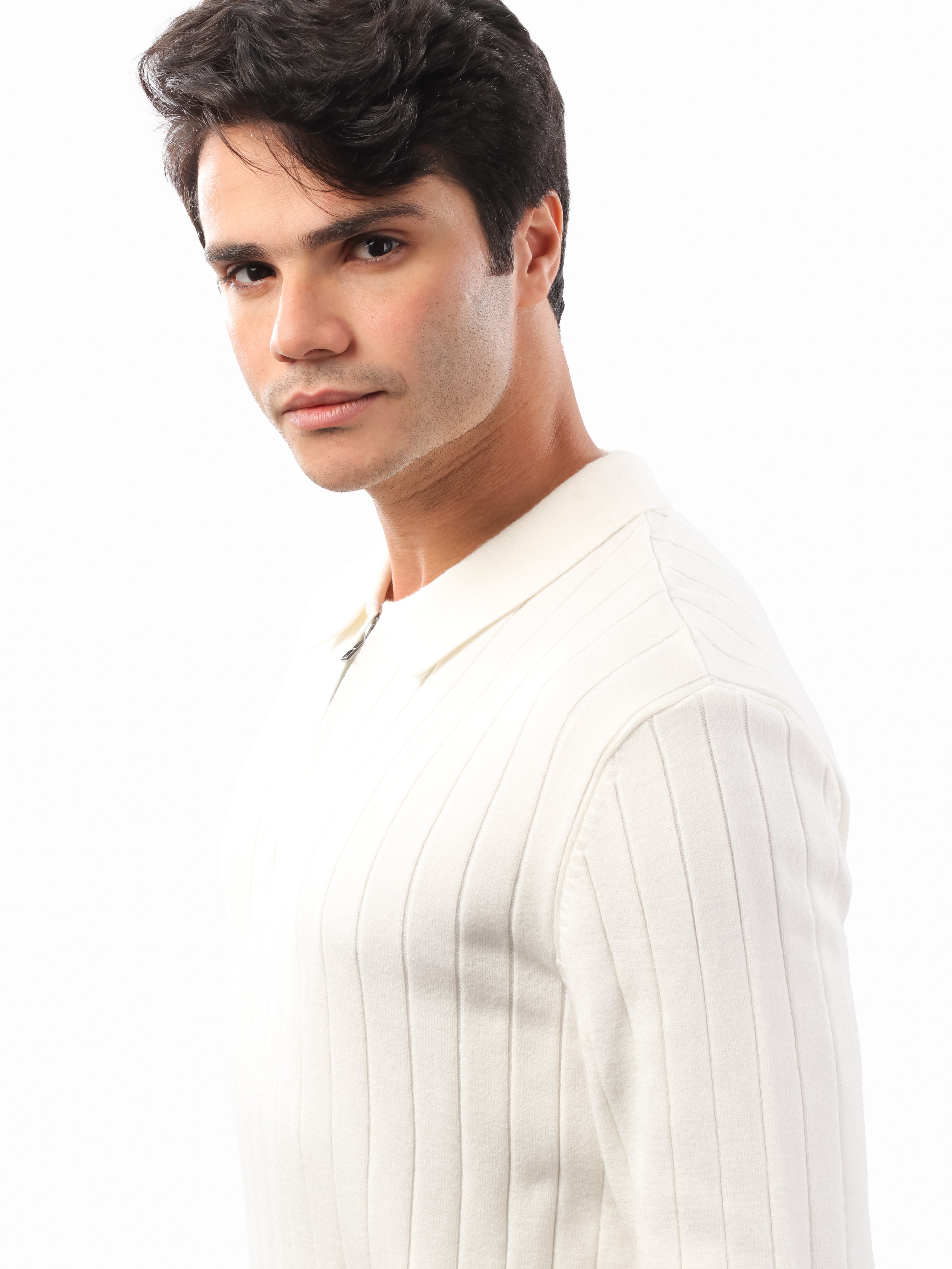 تريكو سادة بياقة