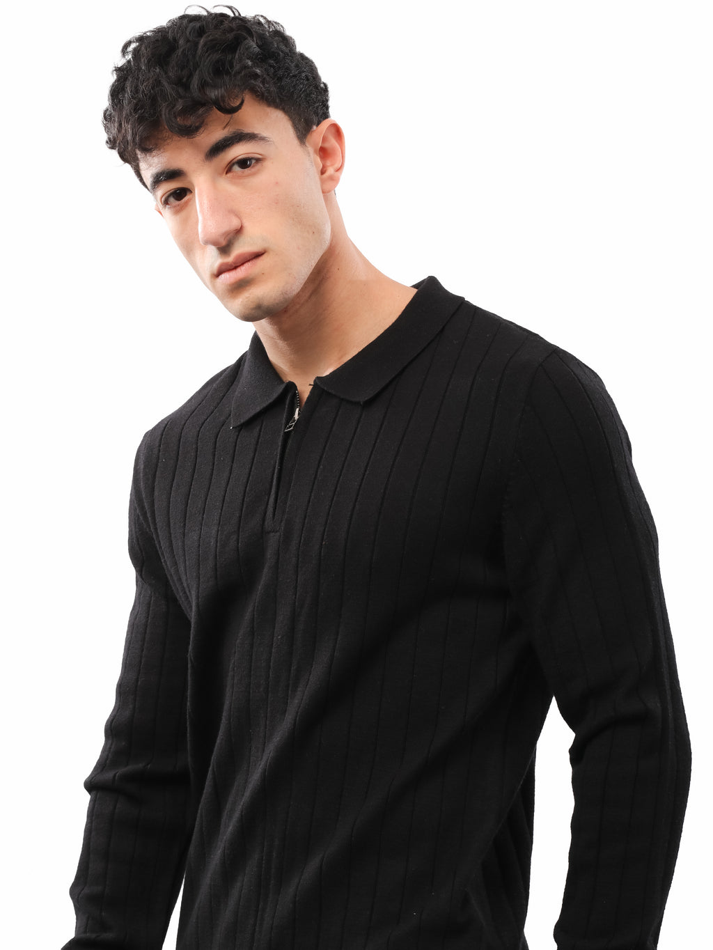 تريكو سادة بياقة