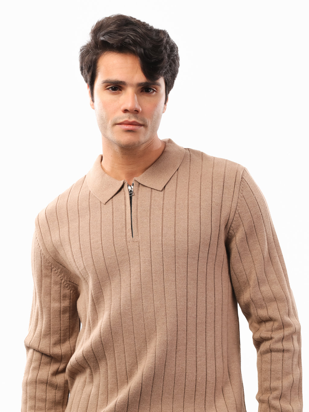 تريكو سادة بياقة