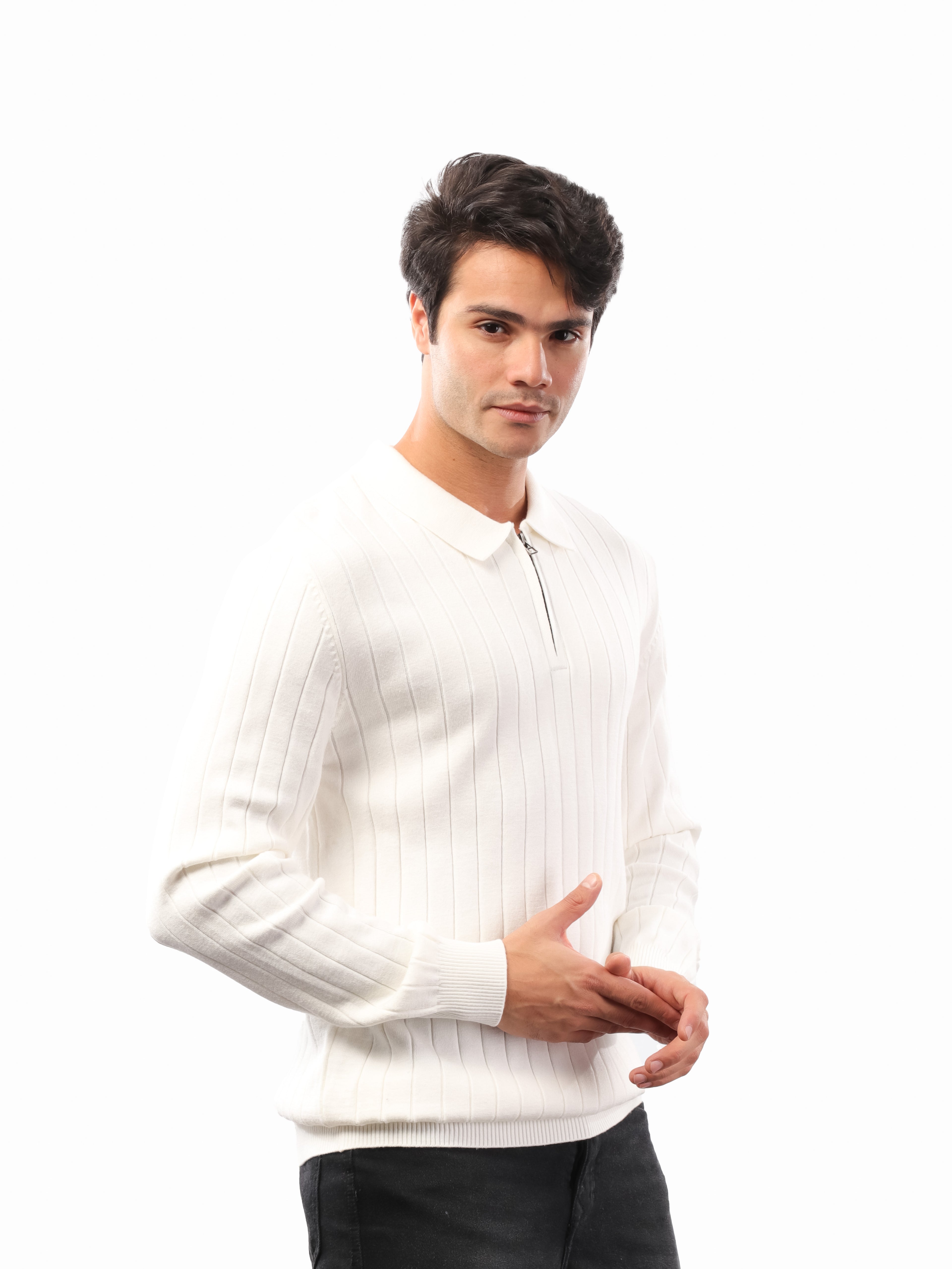 تريكو سادة بياقة